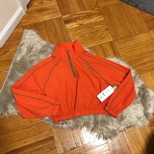Juicy Couture - Crop Pullover 🧡